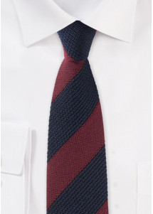 Krawatte traditionsreiches Streifenmuster bordeauxrot nachtblau