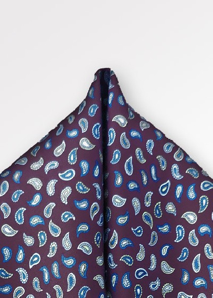 Einstecktuch aus dem gleichen Stoff und Farbe