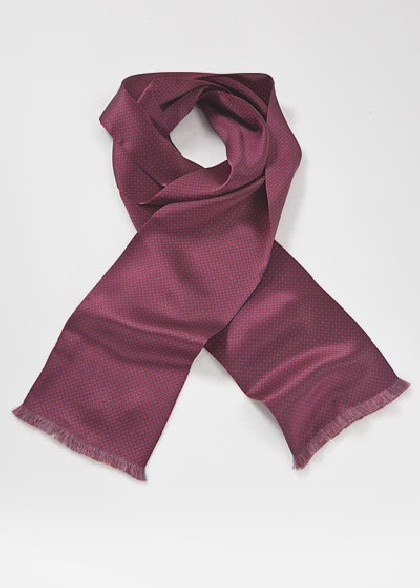 Schal aus dem gleichen Stoff und Farbe