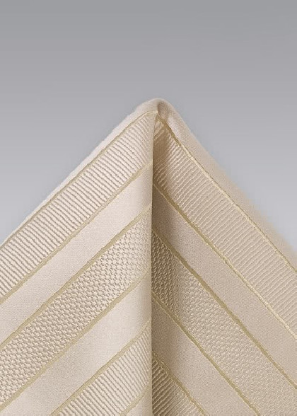 Einstecktuch aus dem gleichen Stoff und Farbe