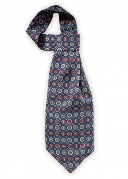 Ascot aus dem gleichen Stoff und Farbe