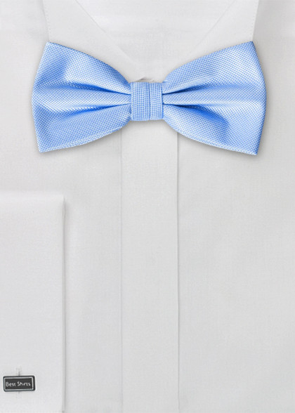 Fliege mit Struktur himmelblau