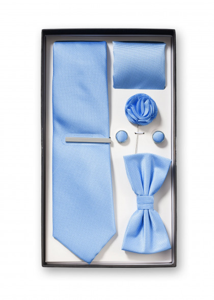 Einstecktuch aus dem gleichen Stoff und Farbe