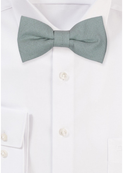 Kinderfliege aus dem gleichen Stoff und Farbe