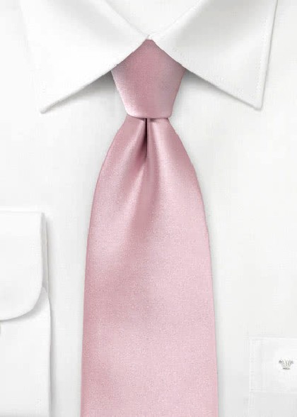 Krawatte aus dem gleichen Stoff und Farbe