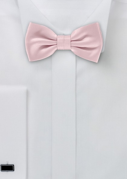 Kinderfliege aus dem gleichen Stoff und Farbe