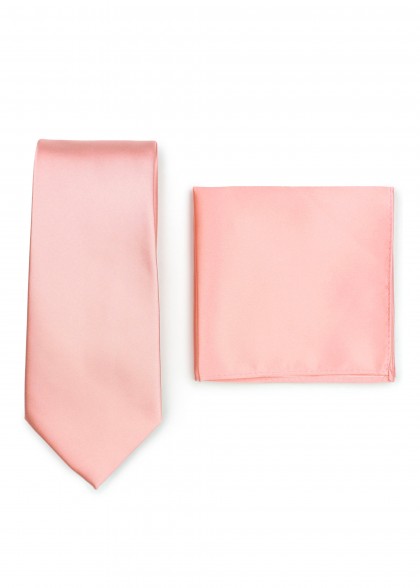 Krawatten-Set aus dem gleichen Stoff und Farbe