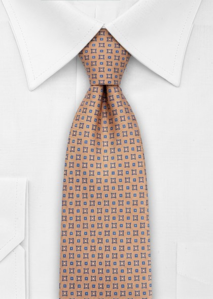 Krawatte aus dem gleichen Stoff und Farbe