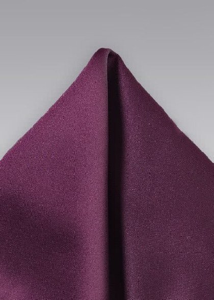 Einstecktuch aus dem gleichen Stoff und Farbe